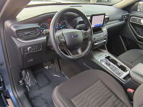 Used 2020 Ford Explorer XLT image 9