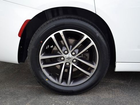 Used 2018 Dodge Charger GT image 55