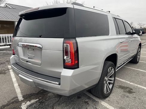 Used 2019 GMC Yukon XL Denali w/ Denali Ultimate Package image 5