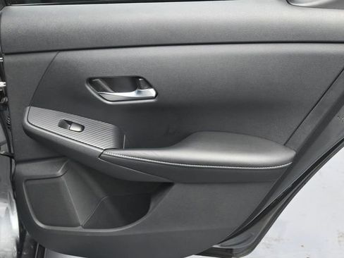 Used 2023 Nissan Sentra SV image 29