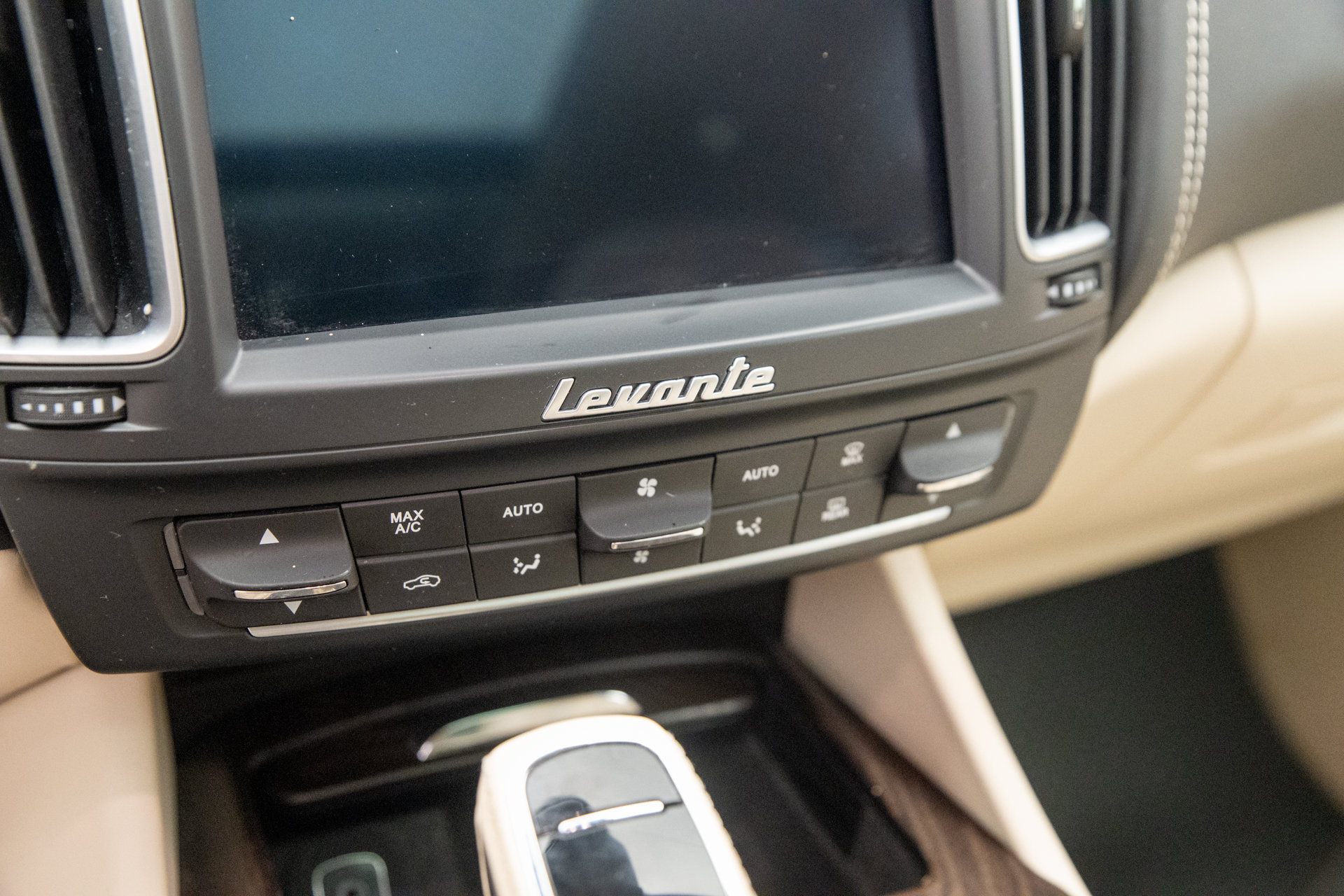 Used 2020 Maserati Levante S AWD/4WD image 19