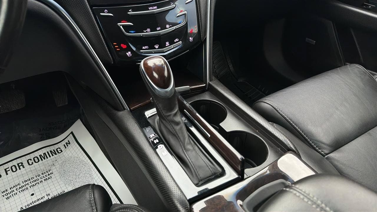 Used 2015 Cadillac XTS Luxury AWD/4WD image 21