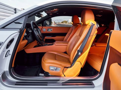 Used 2019 Rolls-Royce Wraith image 30