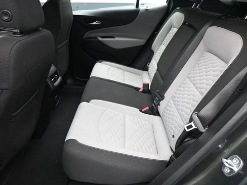 Used 2018 Chevrolet Equinox LS image 21