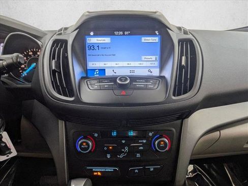 Used 2017 Ford Escape SE w/ Equipment Group 201A FWD image 17