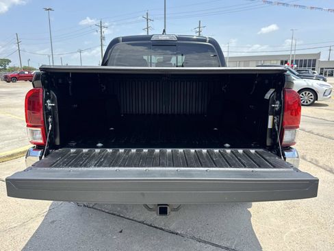 Used 2023 Toyota Tacoma SR5 RWD image 8