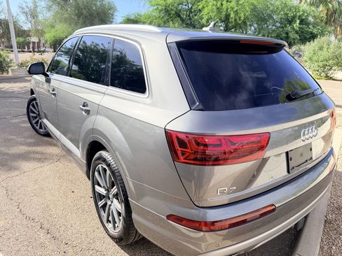 Used 2017 Audi Q7 3.0T Premium Plus image 7