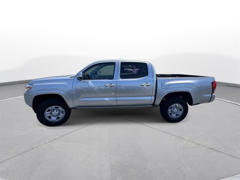 Used 2022 Toyota Tacoma SR AWD/4WD image 9