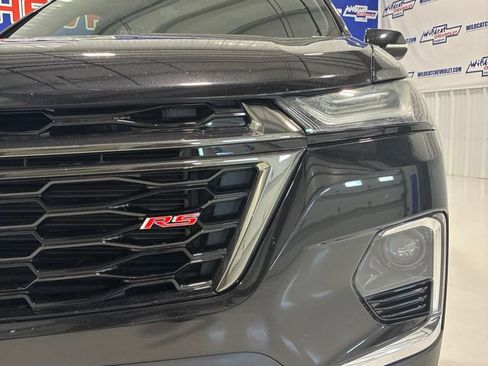 Used 2022 Chevrolet Traverse RS w/ LPO, Floor Liner Package FWD image 11