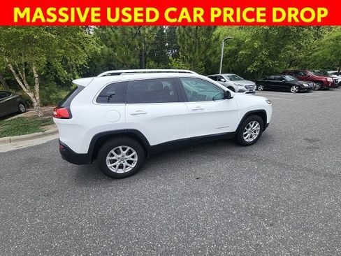 Used 2017 Jeep Cherokee Latitude w/ True North Edition AWD/4WD image 13