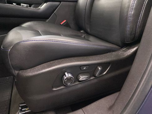 Used 2025 Cadillac XT4 Sport image 17