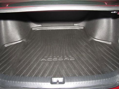 Certified 2023 Honda Accord LX image 15