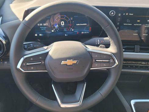 New 2026 Chevrolet Equinox LT w/ Convenience Package II FWD image 20