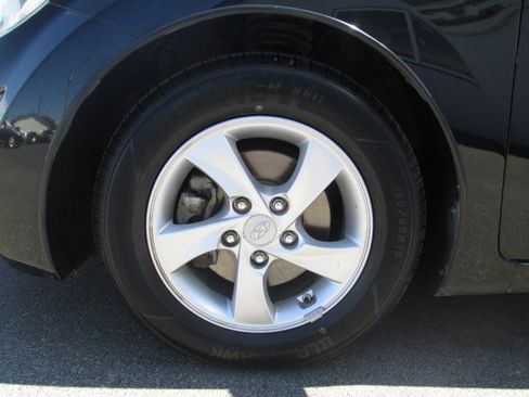Used 2014 Hyundai Elantra SE image 8