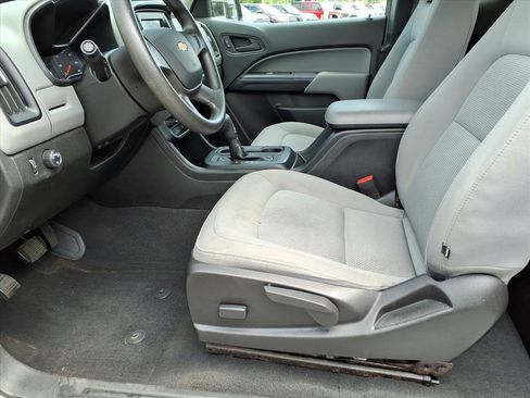 Used 2020 Chevrolet Colorado W/T RWD image 5