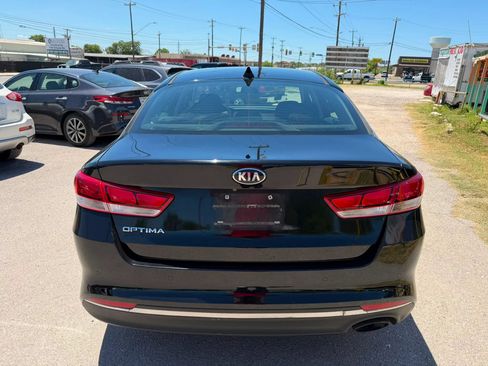 Used 2018 Kia Optima LX w/ 17" Alloy Wheels Package FWD image 5