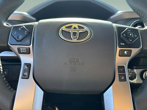 Used 2023 Toyota Tacoma TRD Sport image 12