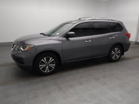 Used 2020 Nissan Pathfinder S FWD image 2