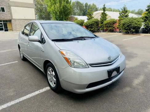 Used 2007 Toyota Prius w/ Pkg 3 FWD image 7