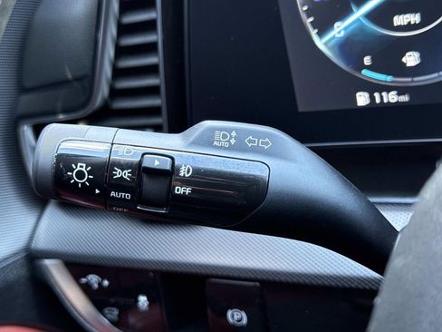 Used 2025 Kia Sportage SX AWD/4WD image 10