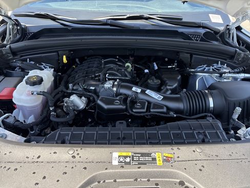 Certified 2024 Jeep Grand Cherokee Altitude AWD/4WD image 34