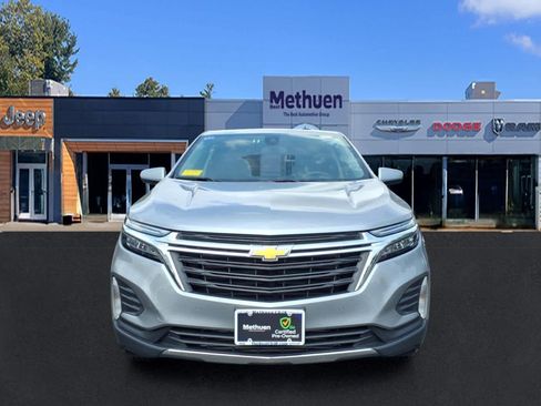 Used 2024 Chevrolet Equinox LT AWD/4WD image 2