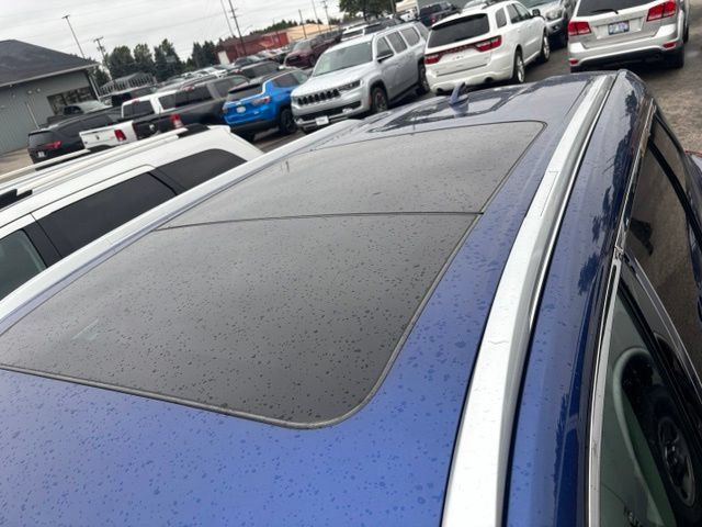 Used 2021 Nissan Rogue SV AWD/4WD image 12
