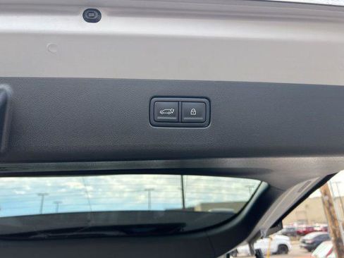 New 2026 Hyundai Ioniq 9 SEL image 32