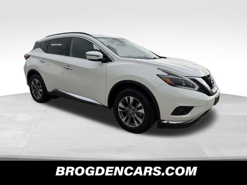 Used 2018 Nissan Murano SV image 1