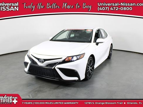Used 2023 Toyota Camry SE FWD image 1