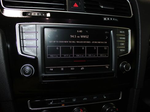 Used 2017 Volkswagen GTI Sport FWD image 16