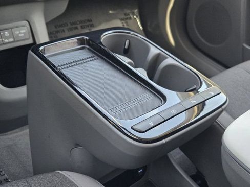 Certified 2025 Hyundai Ioniq 5 SE RWD image 19