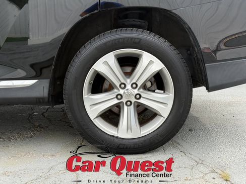 Used 2013 Toyota Highlander Limited AWD/4WD image 23