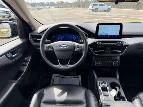 Used 2020 Ford Escape SE Sport image 4