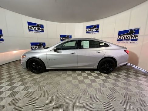 Used 2021 Chevrolet Malibu LT image 13