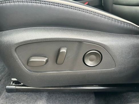 Used 2025 GMC Acadia Denali w/ LPO, Floor Liner Package AWD/4WD image 22