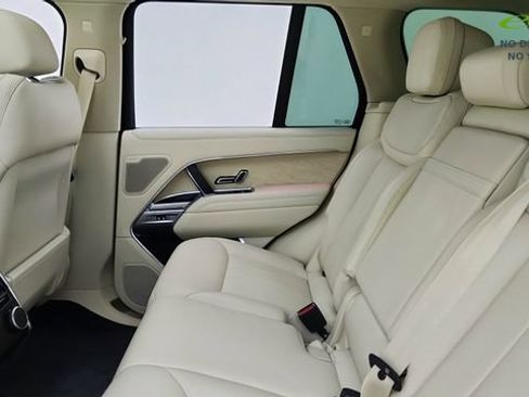 Used 2024 Land Rover Range Rover SE AWD/4WD image 27