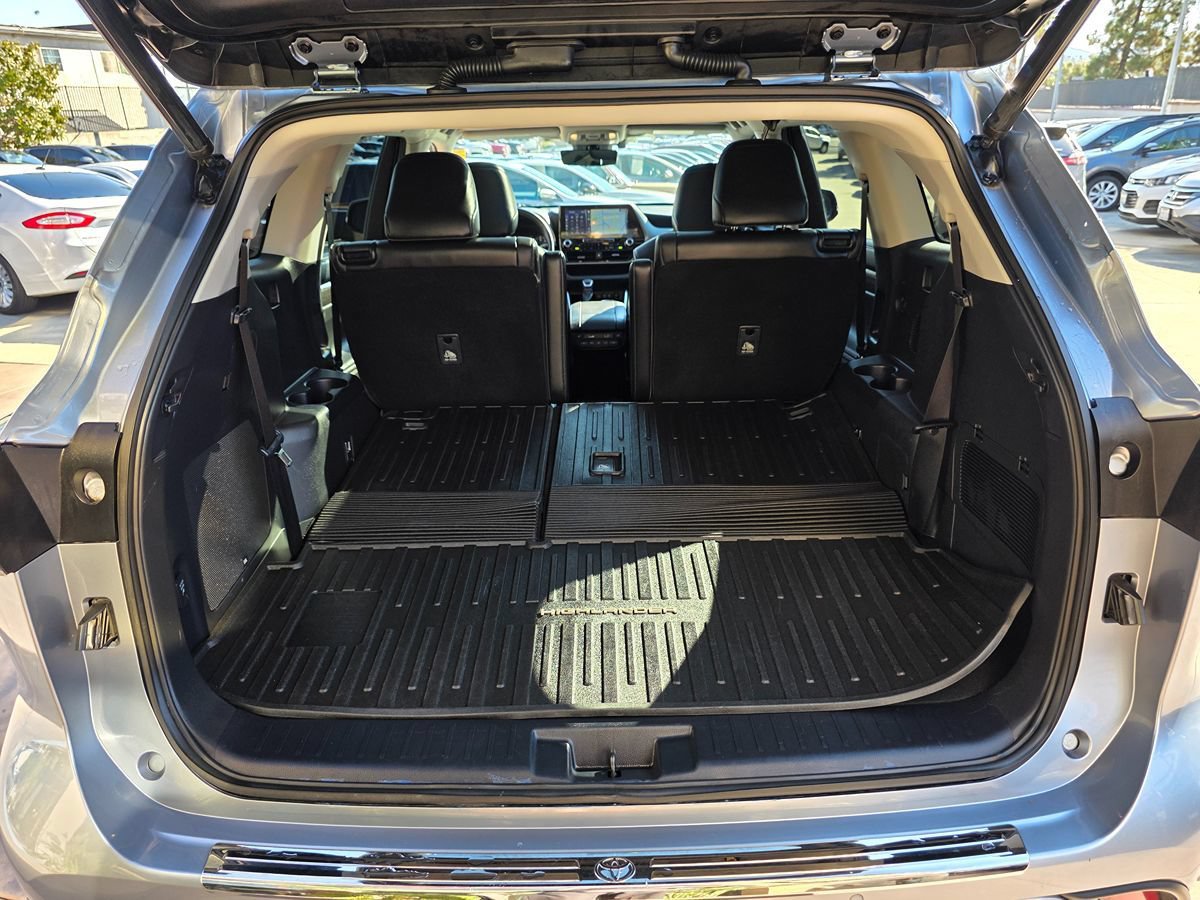 Used 2021 Toyota Highlander Platinum AWD/4WD image 19