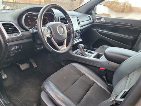 Used 2021 Jeep Grand Cherokee Laredo X image 11