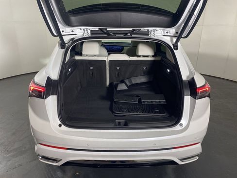 Used 2024 Buick Envision Avenir image 28