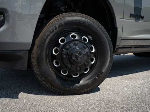 New 2026 RAM 3500 Laramie AWD/4WD image 7