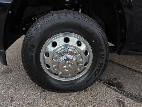 Certified 2025 RAM 3500 Longhorn AWD/4WD image 26