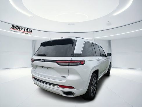 New 2025 Jeep Grand Cherokee Overland w/ Luxury Tech Group IV image 3