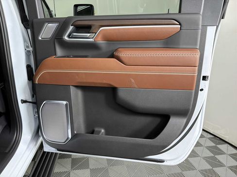 New 2026 GMC Sierra 2500 Denali Ultimate AWD/4WD image 15