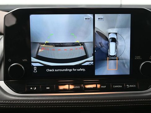 Used 2022 Nissan Rogue Platinum w/ Head-Up Display Package image 21