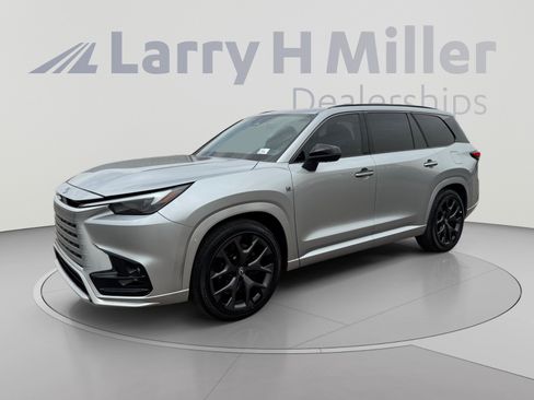 Used 2026 Lexus TX 500h AWD w/ Technology Package image 1