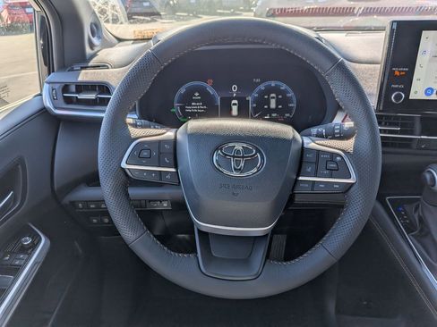 New 2026 Toyota Sienna XLE Woodland Edition image 11