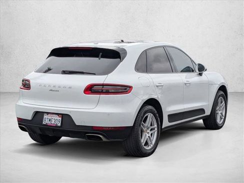 Used 2018 Porsche Macan image 5