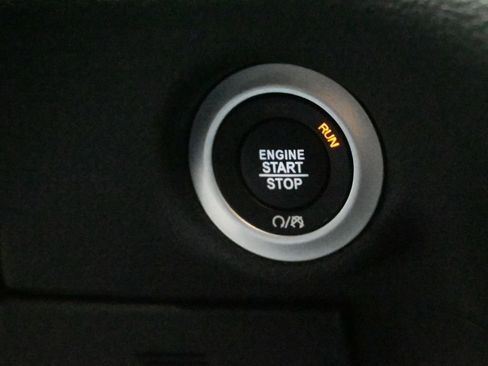 New 2026 Chrysler Pacifica Select image 19