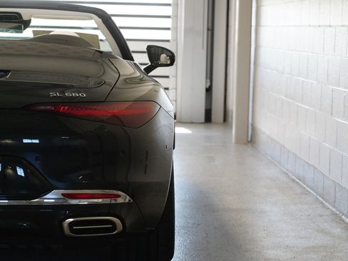 New 2026 Mercedes-Benz Maybach SL 680 image 17